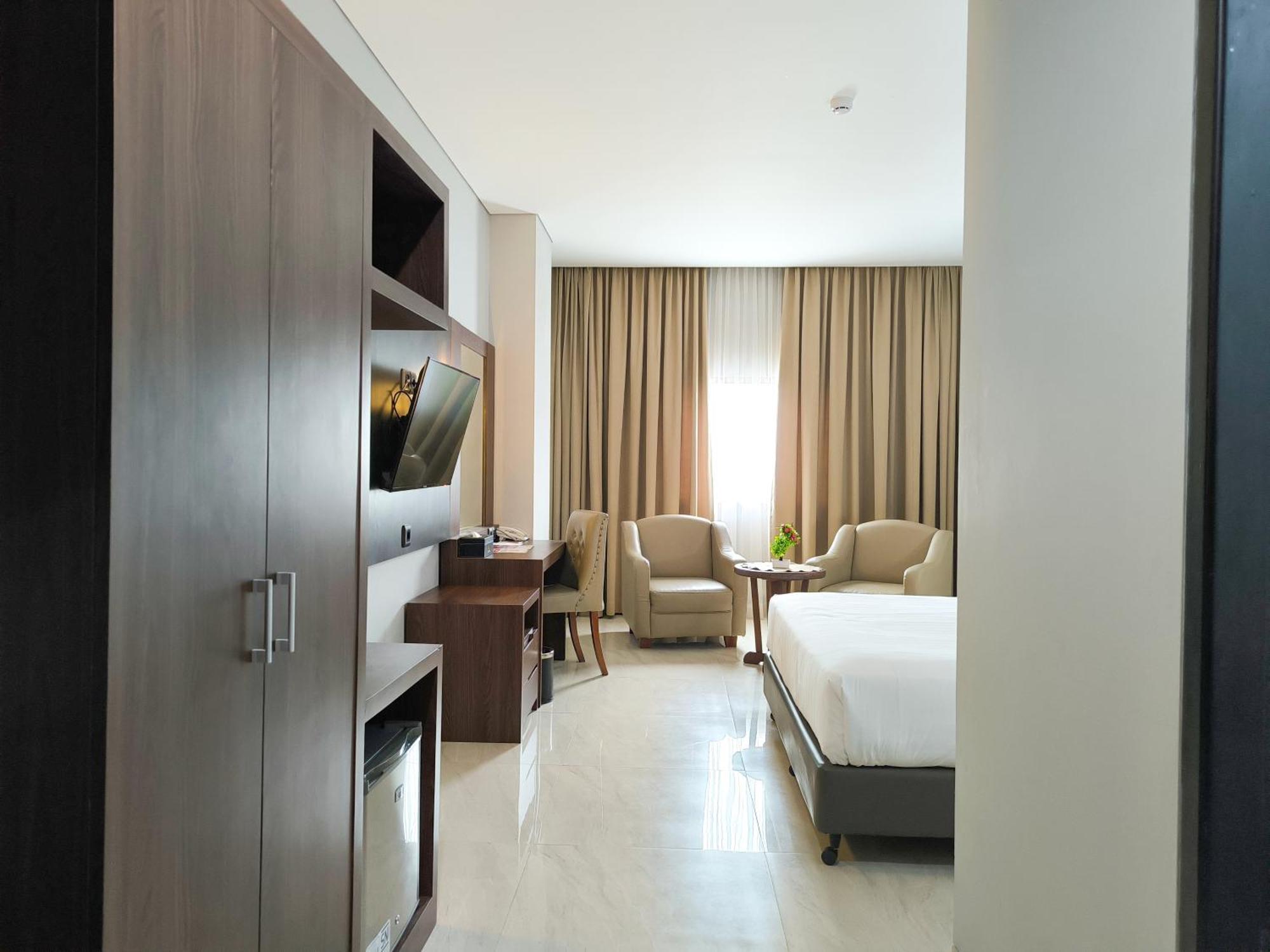 Rylich Panorama Hotel Sorong Habitación foto